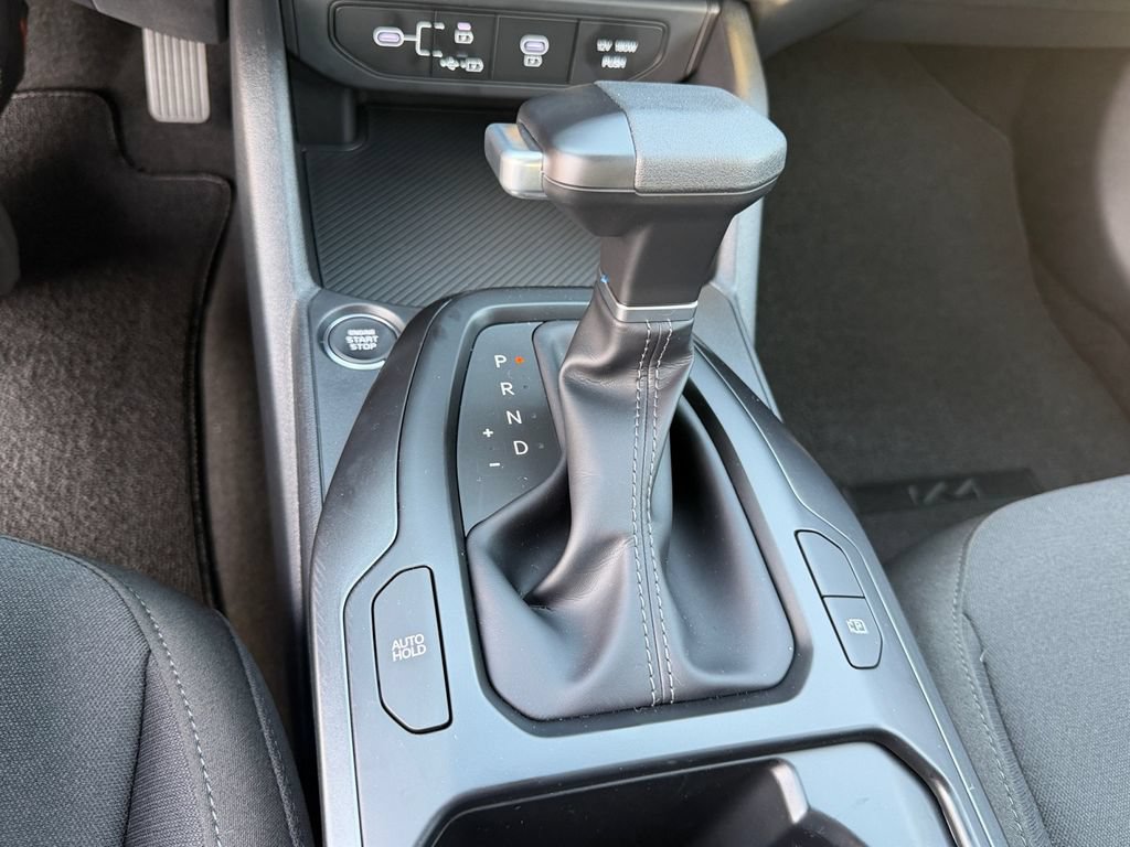 New 2026 Kia K4 FWD image 21