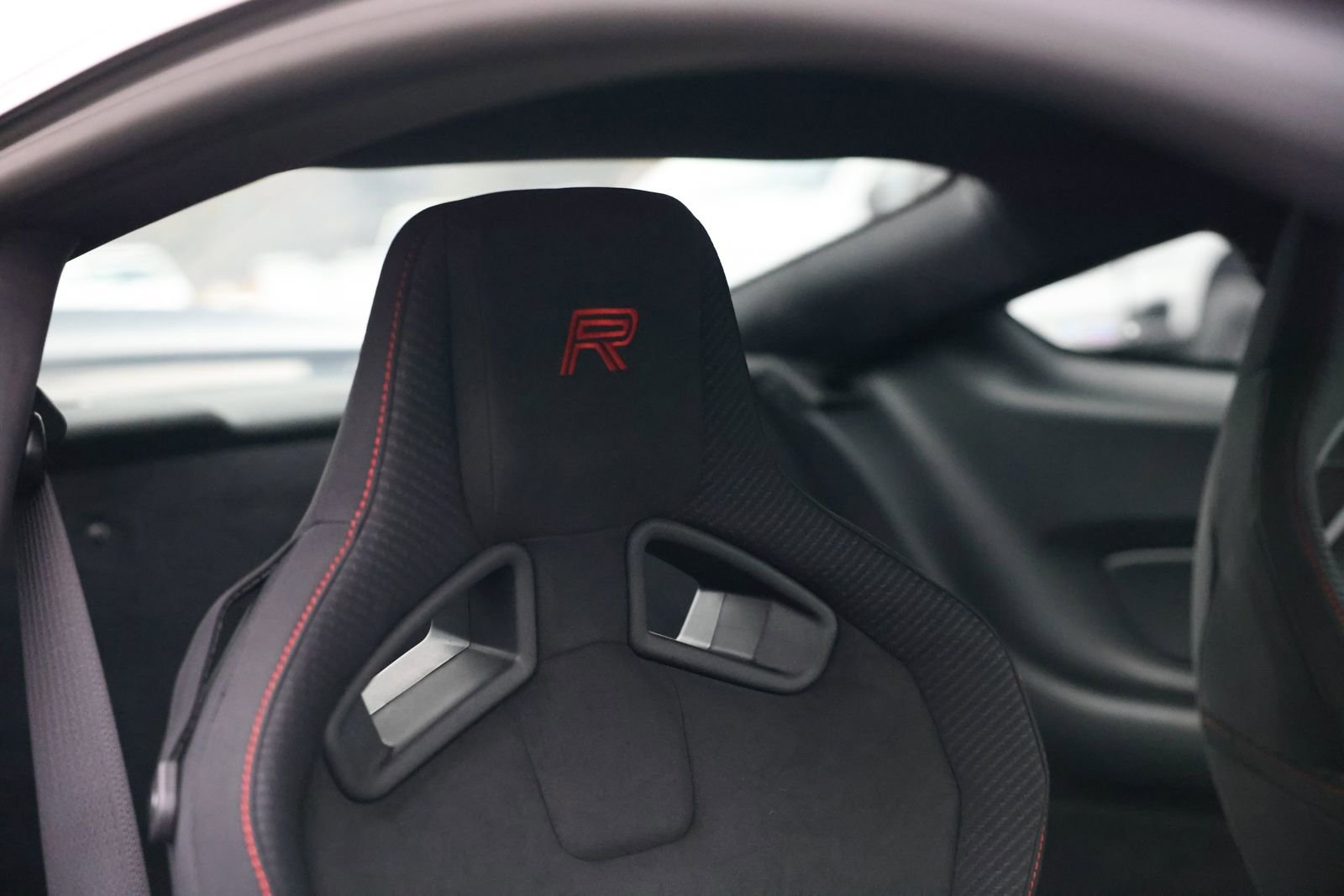 Used 2017 Ford Mustang Shelby GT350R w/ GT350R Equipment Group 920A image 19