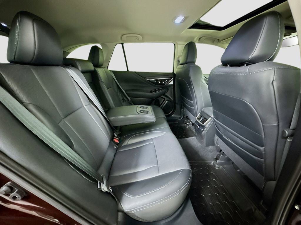 Used 2025 Subaru Outback Limited AWD/4WD image 28