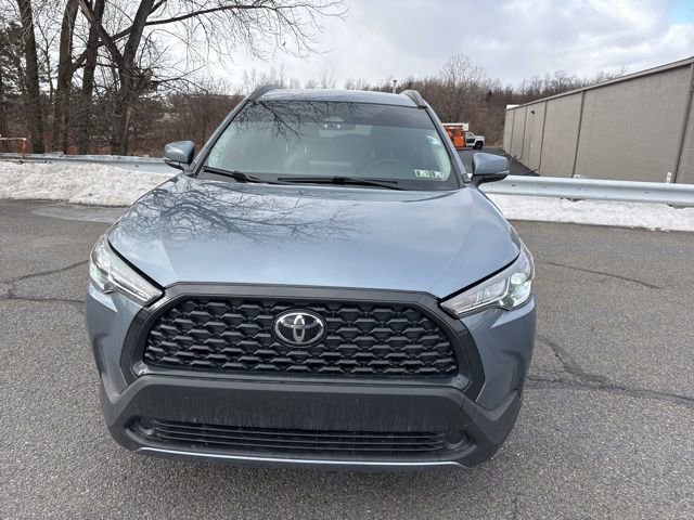 Used 2024 Toyota Corolla Cross LE image 2