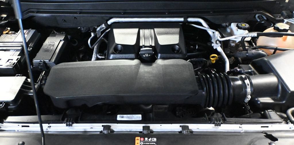 Used 2024 Chevrolet Colorado ZR2 AWD/4WD image 19