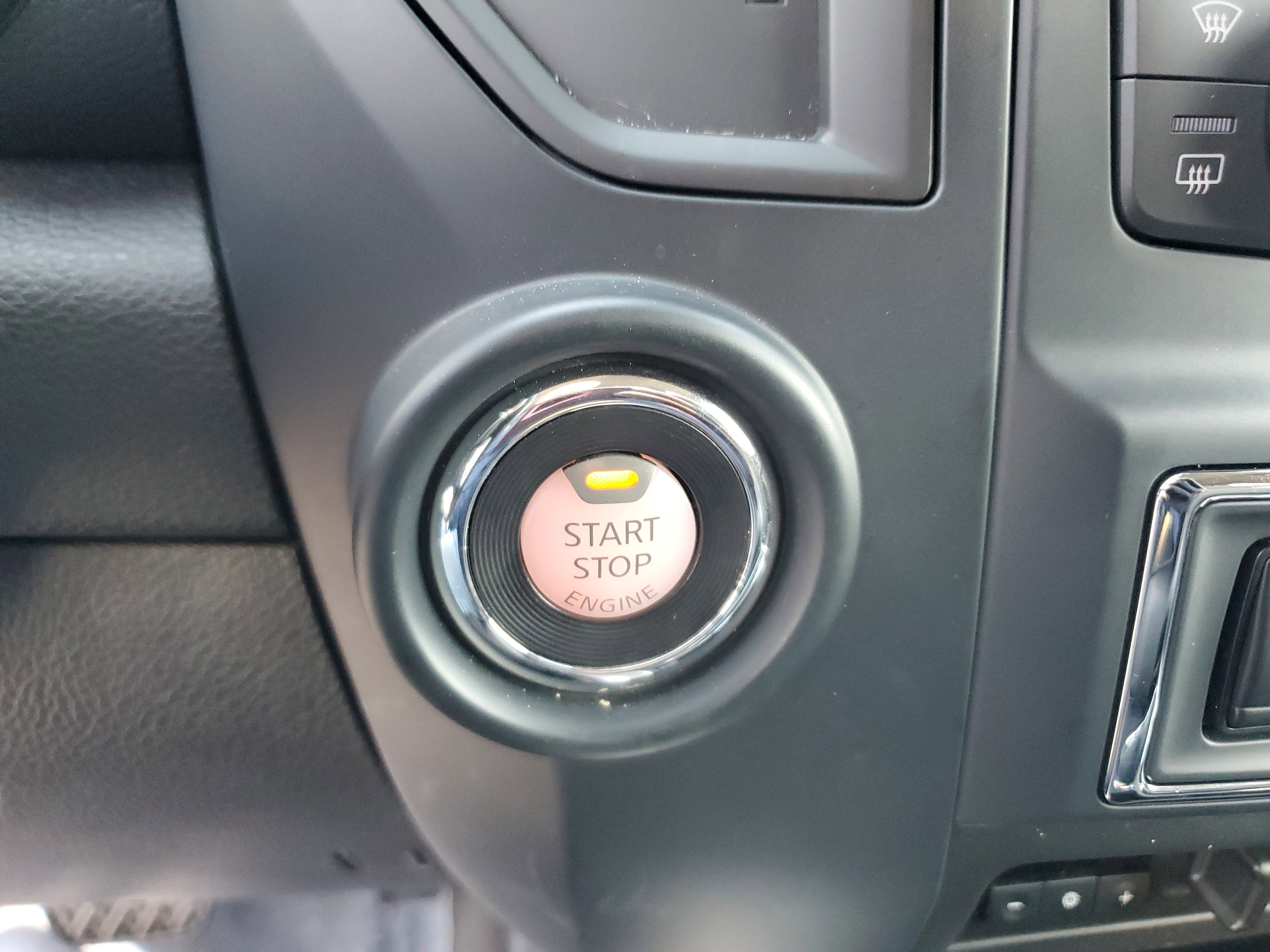 Certified 2024 Nissan Titan SV w/ SV Convenience Package image 22