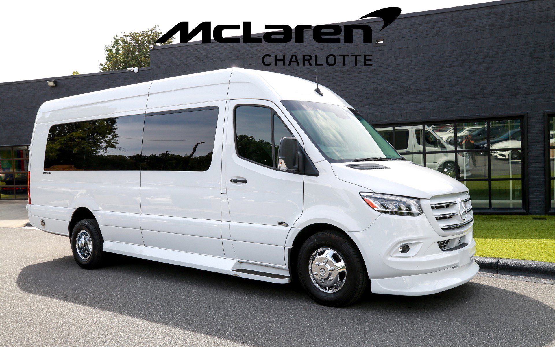 Used 2023 Mercedes-Benz Sprinter 3500 image 2