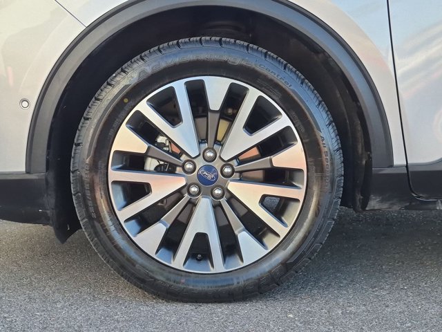 Used 2020 Ford Escape Titanium AWD/4WD image 24