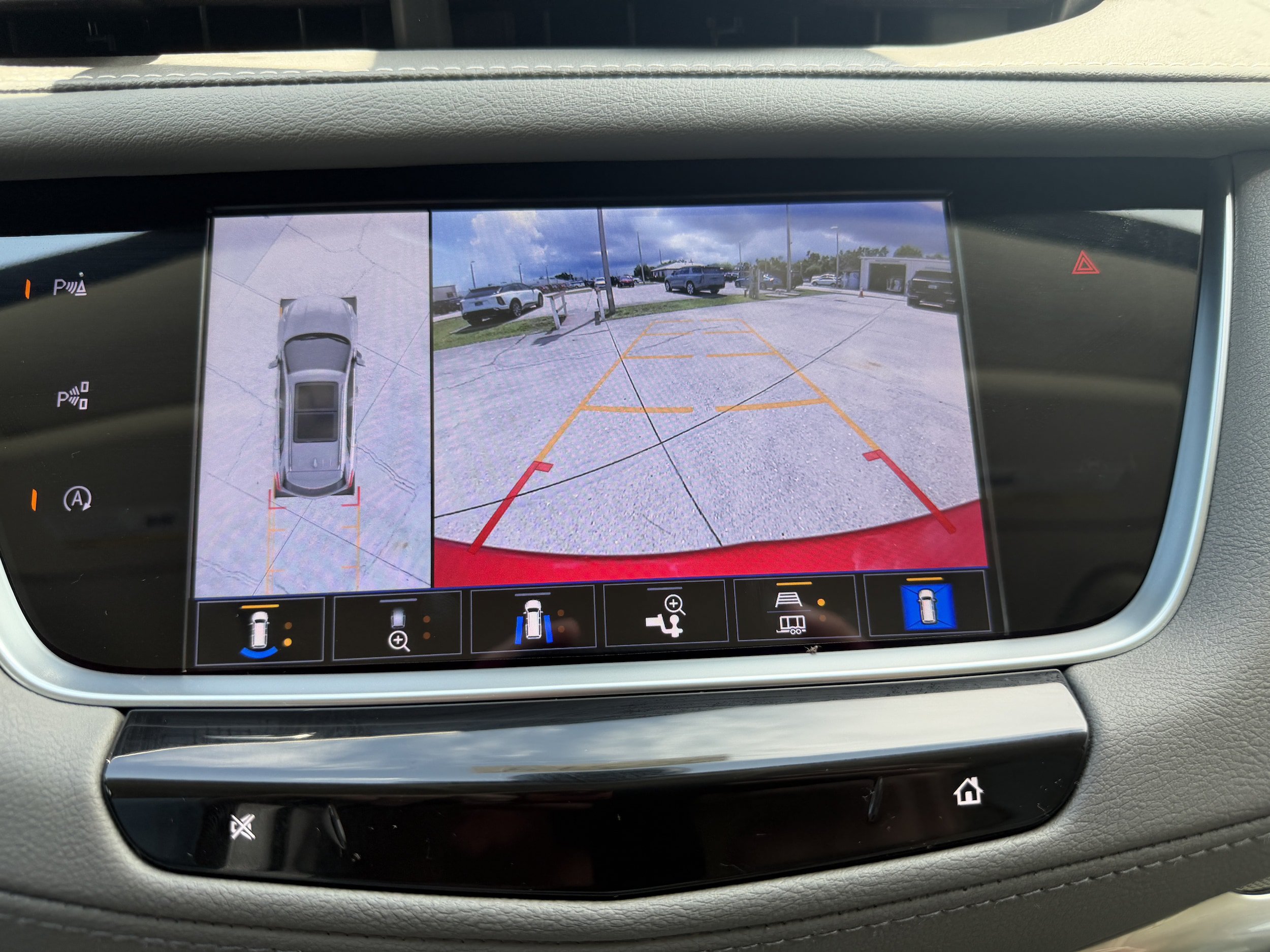 New 2026 Cadillac XT5 Premium Luxury w/ Driver Assist Package FWD image 24
