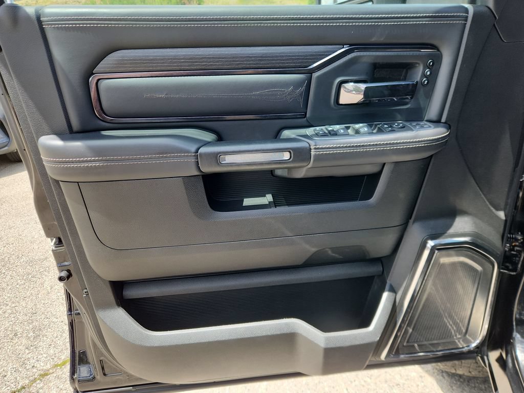 Used 2024 RAM 3500 Limited w/ Night Edition AWD/4WD image 10
