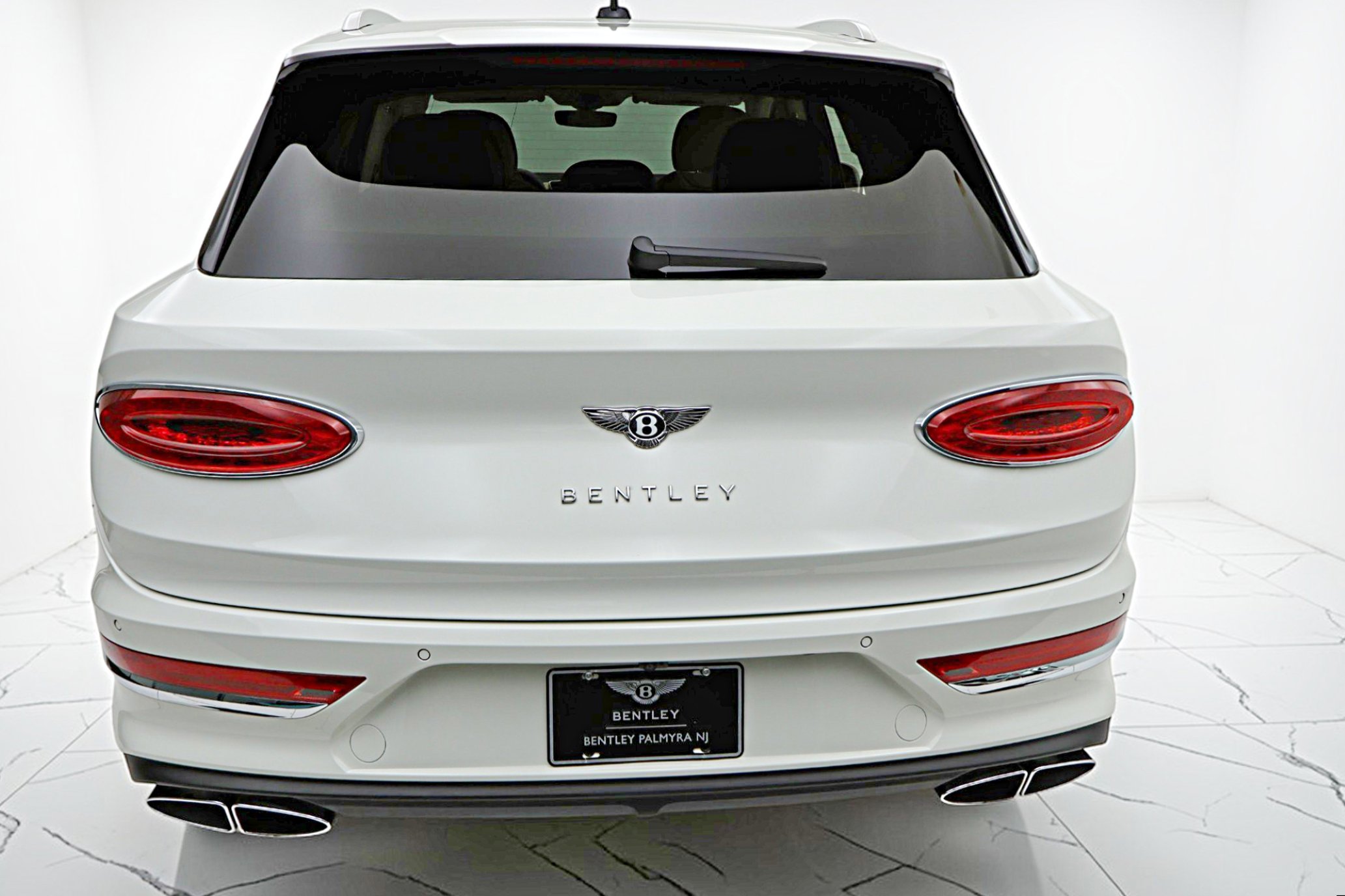 Used 2024 Bentley Bentayga image 59