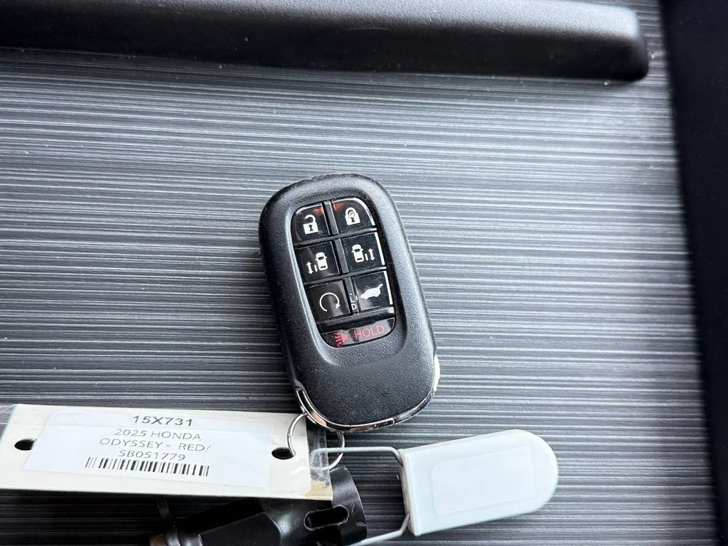 Used 2025 Honda Odyssey Sport-L image 45