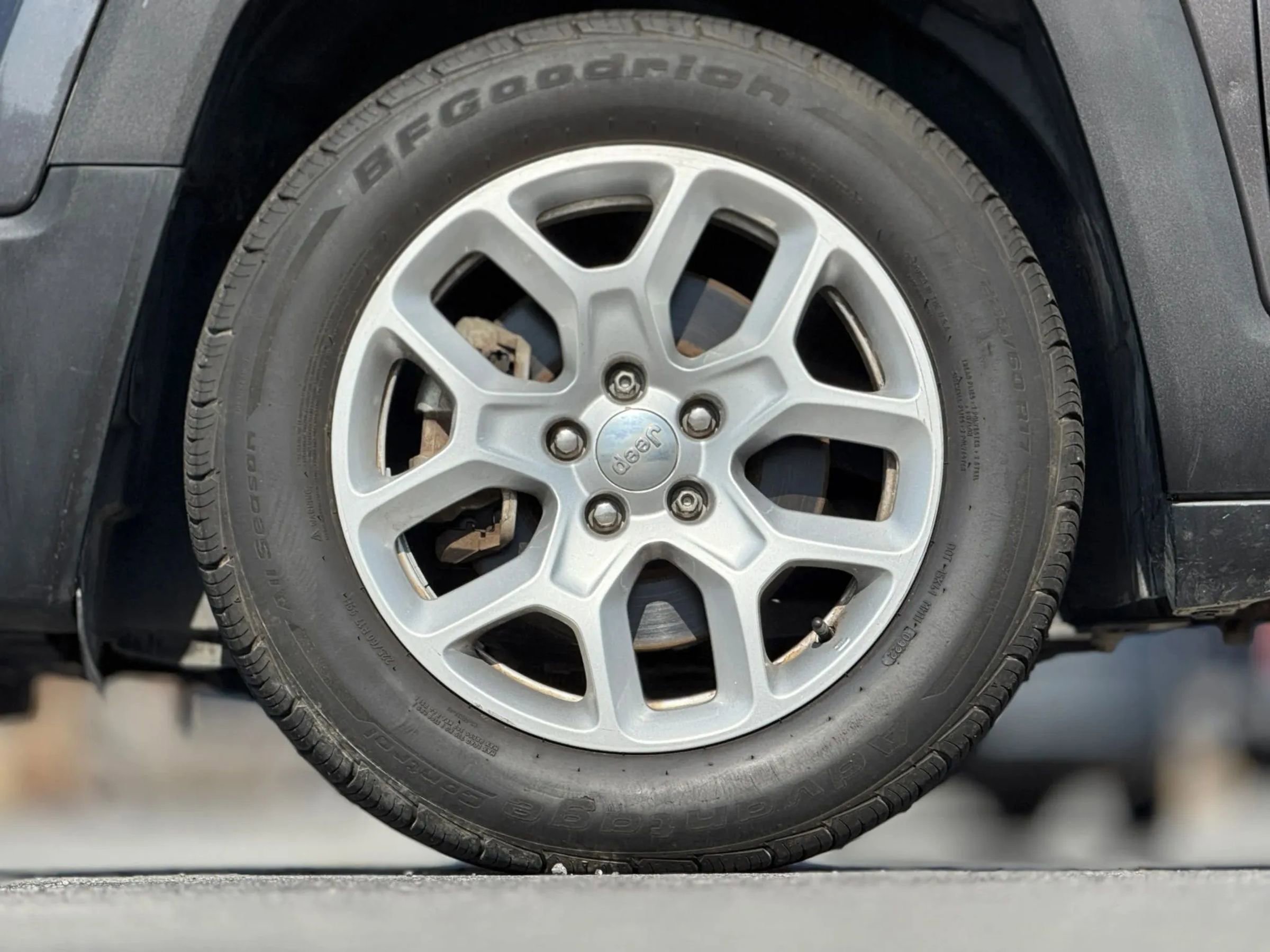 Used 2018 Jeep Renegade Latitude image 28