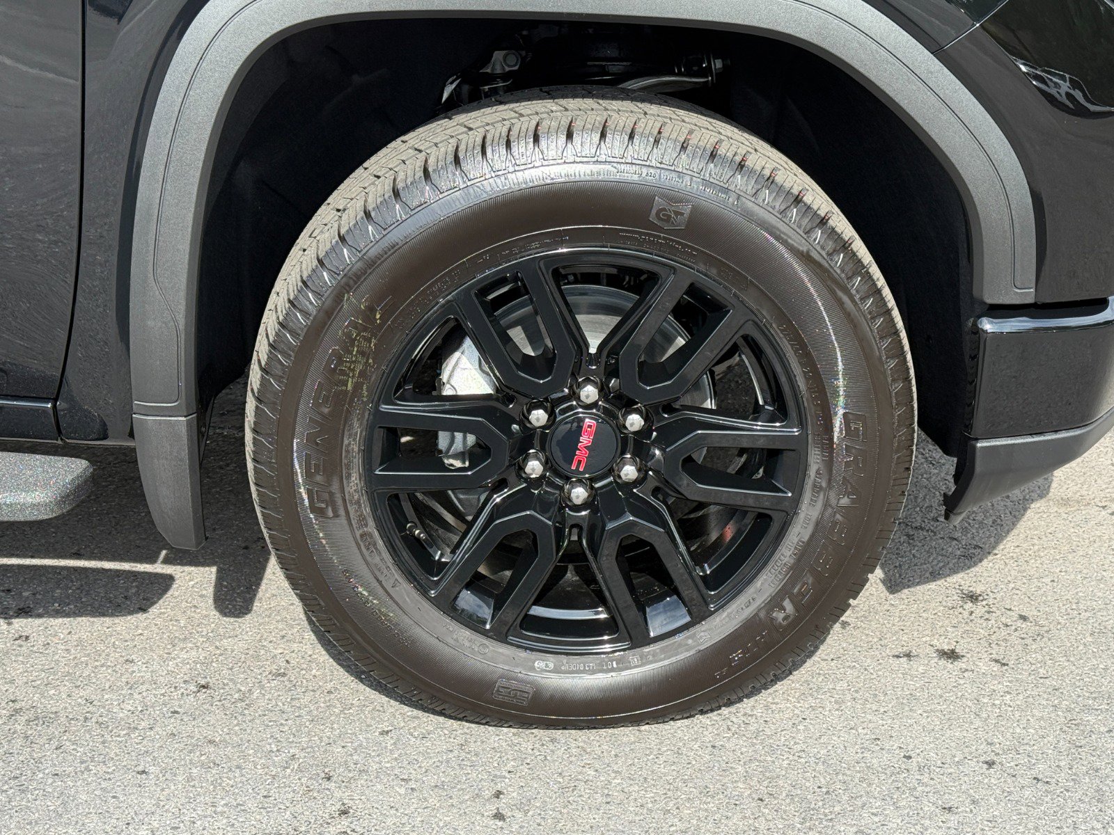 New 2026 GMC Sierra 1500 Elevation image 12