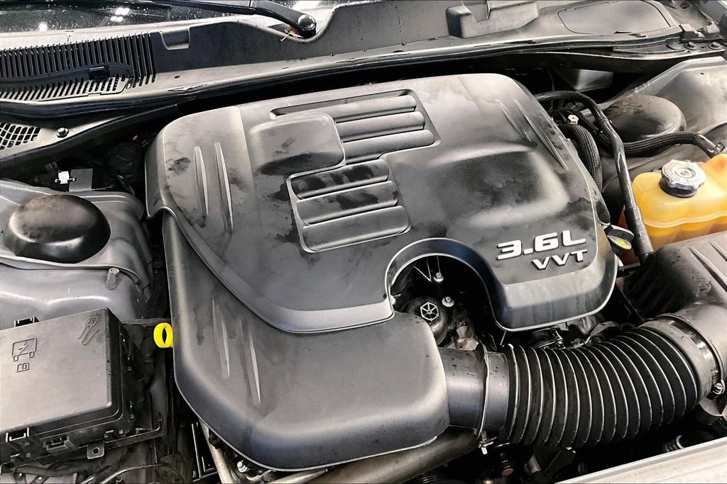 Used 2019 Dodge Challenger SXT RWD image 31