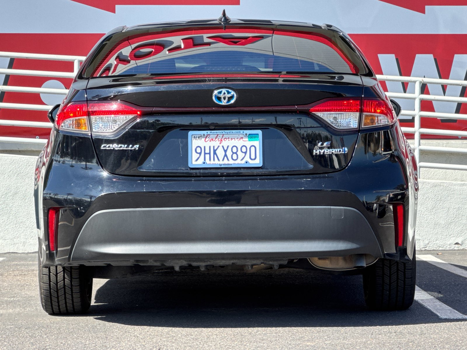 Used 2023 Toyota Corolla LE FWD image 4