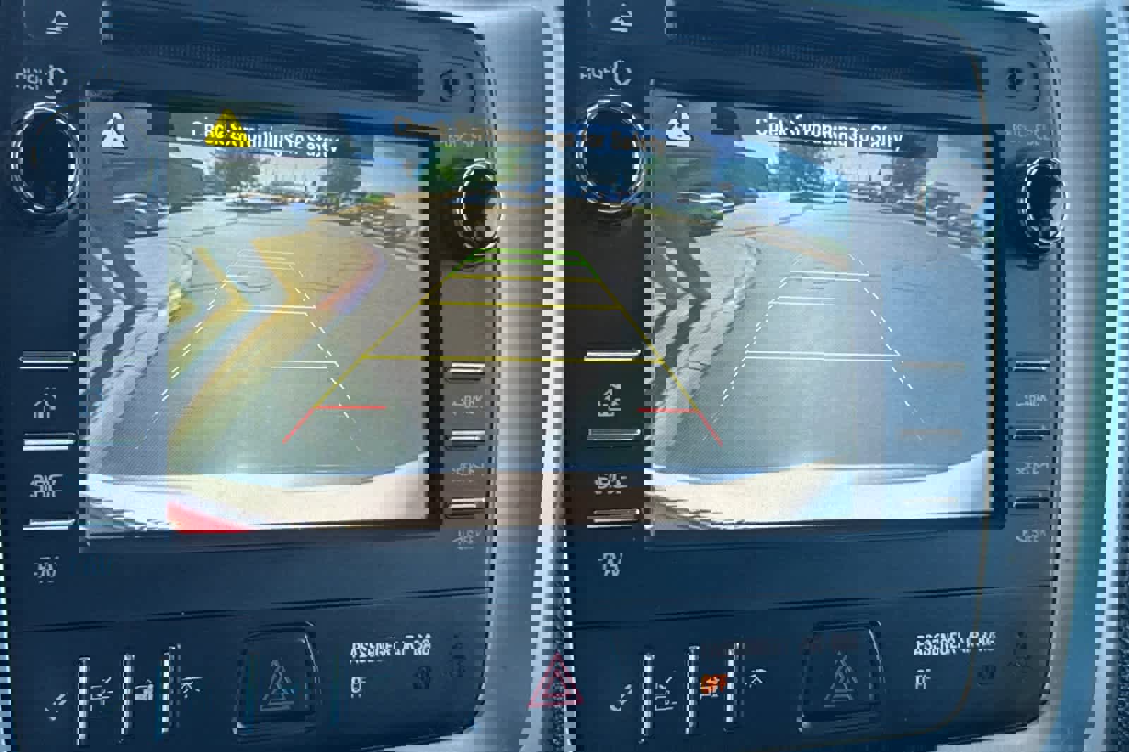 Used 2014 GMC Acadia SLE image 20