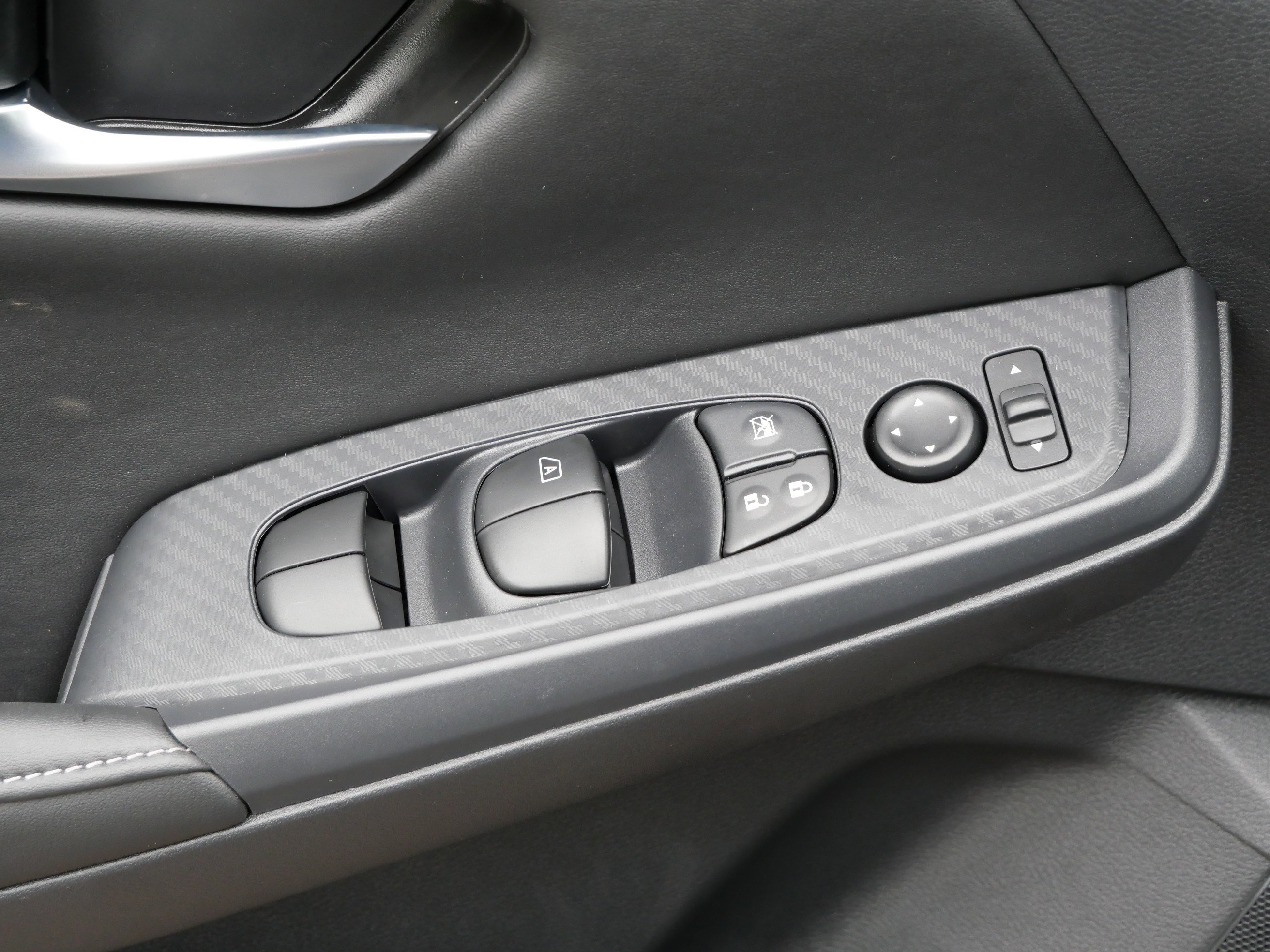 New 2025 Nissan Sentra SV w/ All-Weather Package image 9