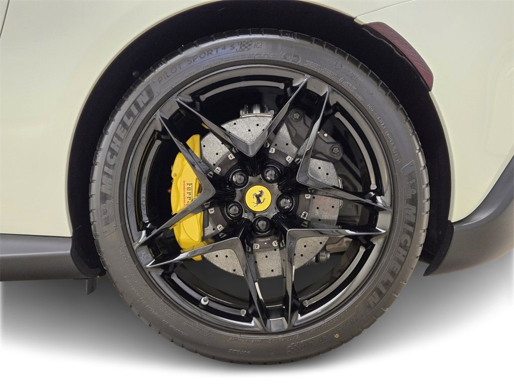 Used 2022 Ferrari Roma image 15