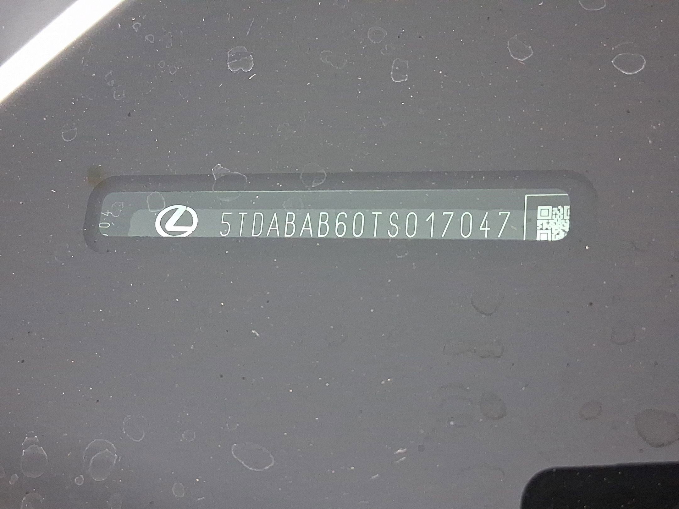 New 2026 Lexus TX 500h AWD image 18