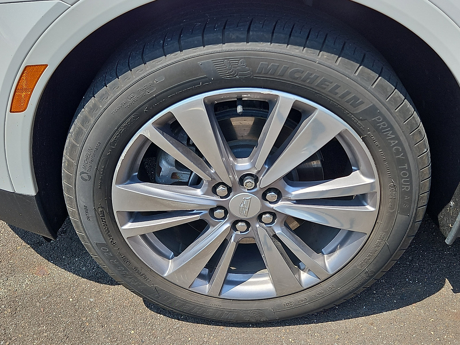 Certified 2024 Cadillac XT5 Premium Luxury AWD/4WD image 8