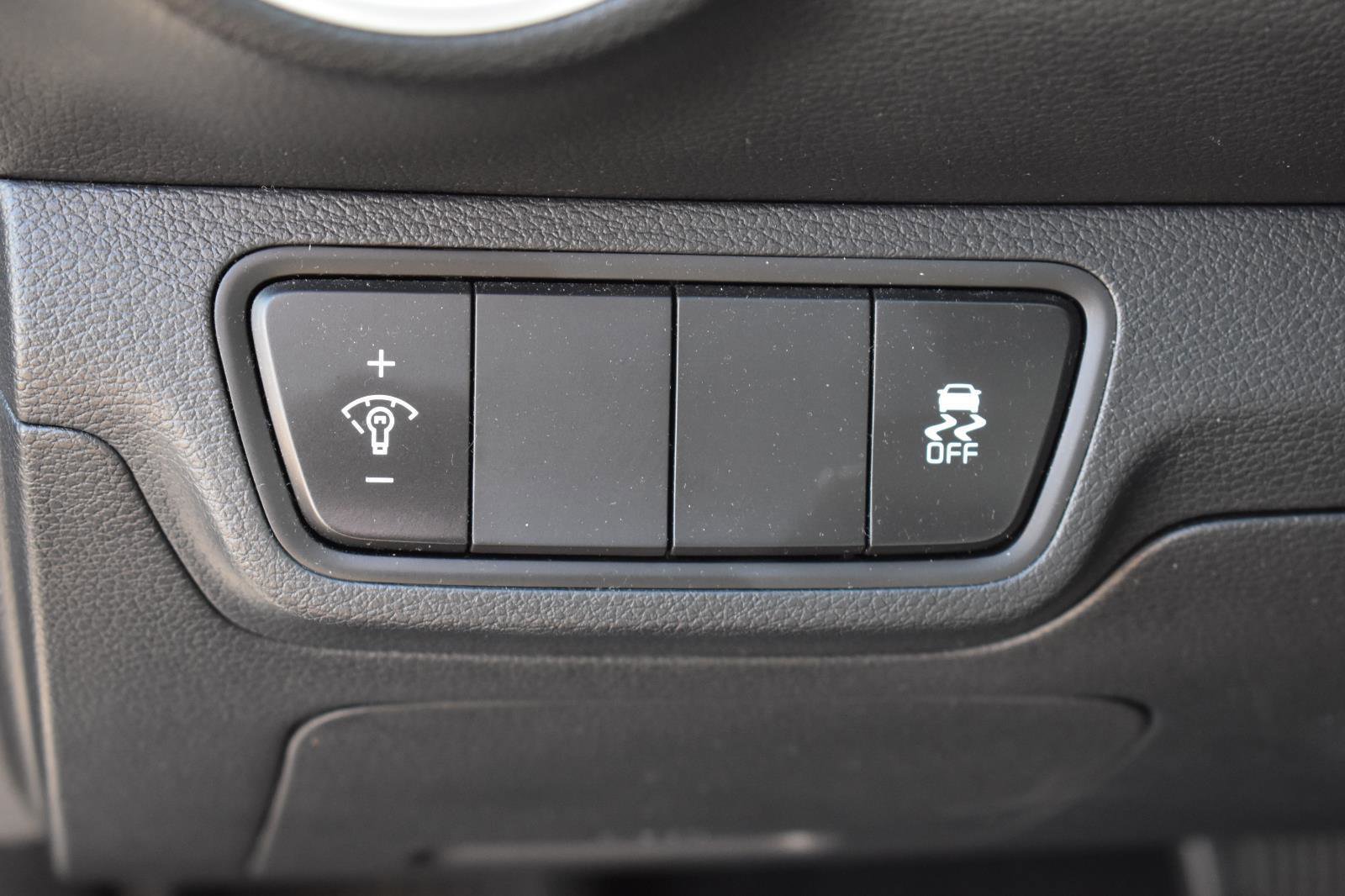 Used 2024 Kia Forte LXS image 23