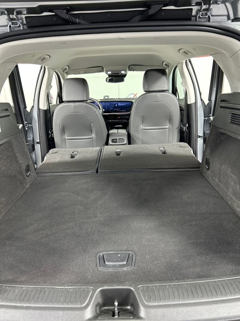 Used 2025 Buick Envision Preferred AWD/4WD image 21