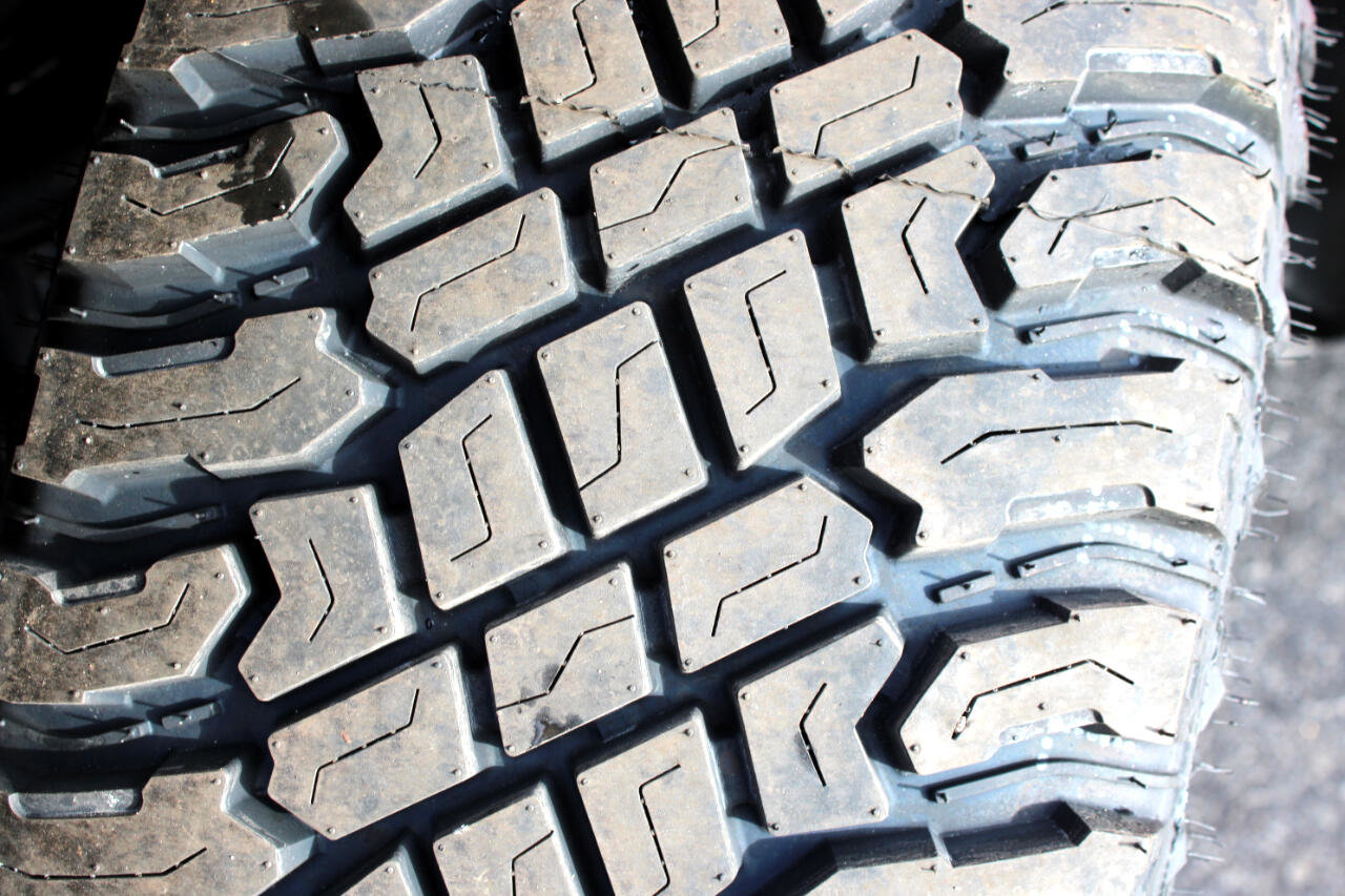 Used 2022 Nissan Titan SV w/ SV Convenience Package image 45