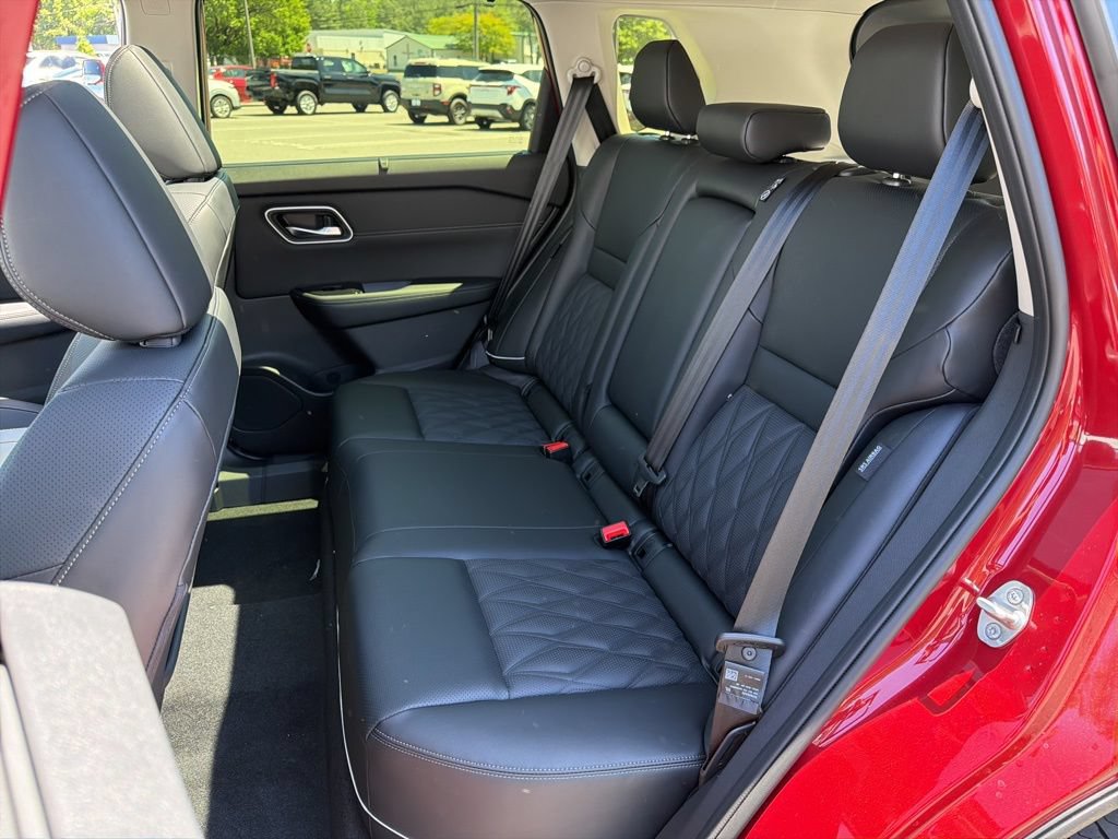 New 2026 Nissan Rogue Platinum AWD/4WD image 19