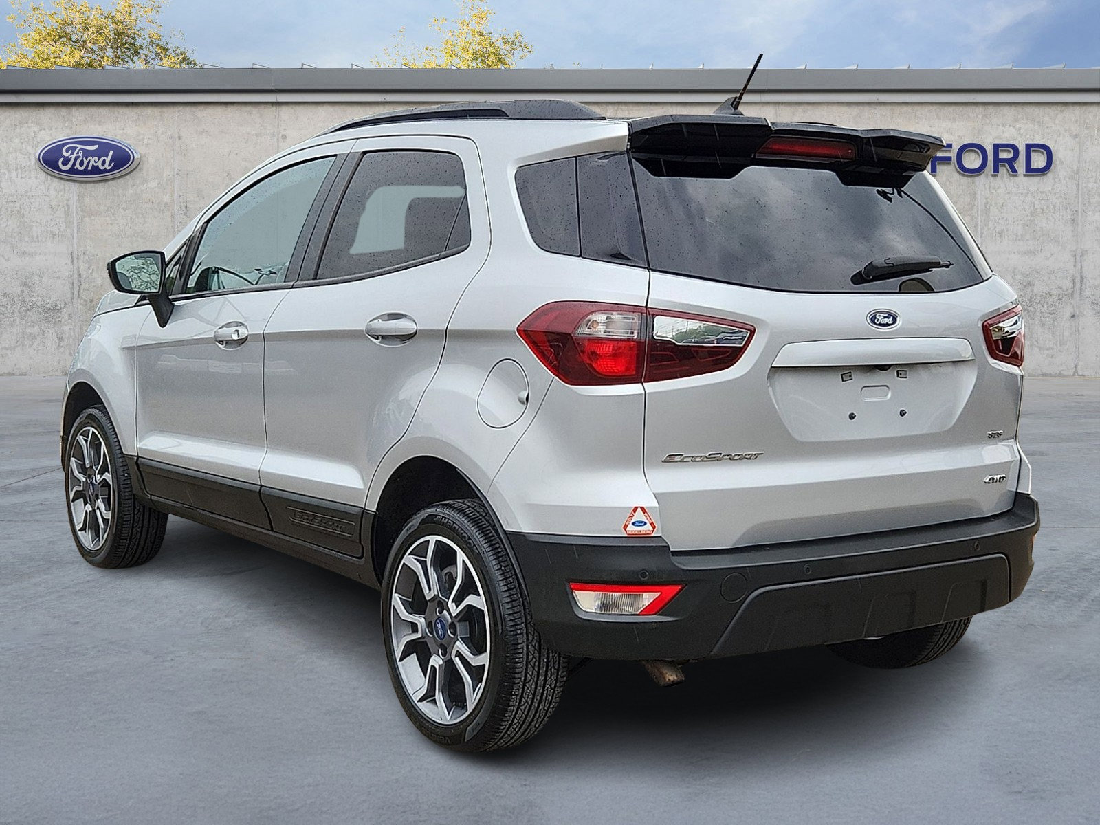 Used 2020 Ford EcoSport SES w/ SES Black Appearance Package AWD/4WD image 4