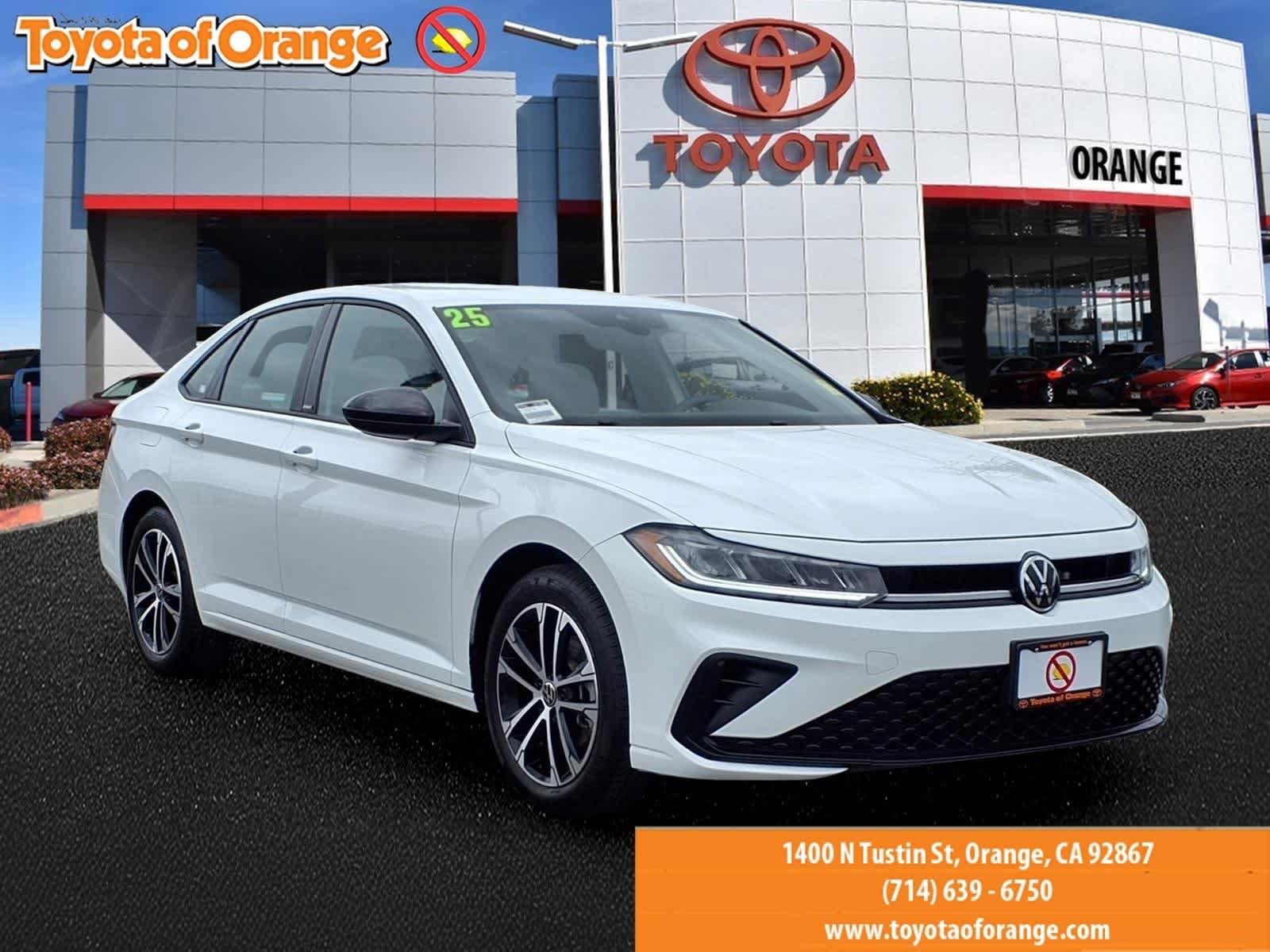 Used 2025 Volkswagen Jetta Sport FWD video 1