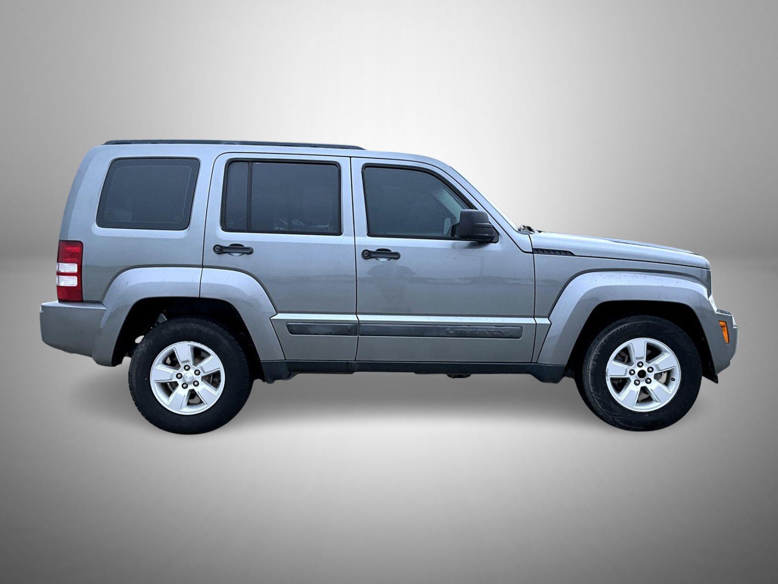 Used 2012 Jeep Liberty Sport AWD/4WD image 4