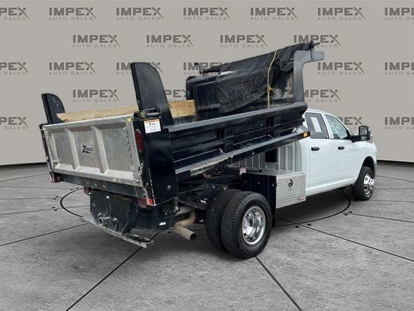 Used 2023 RAM 3500 Tradesman w/ Chrome Appearance Group image 8