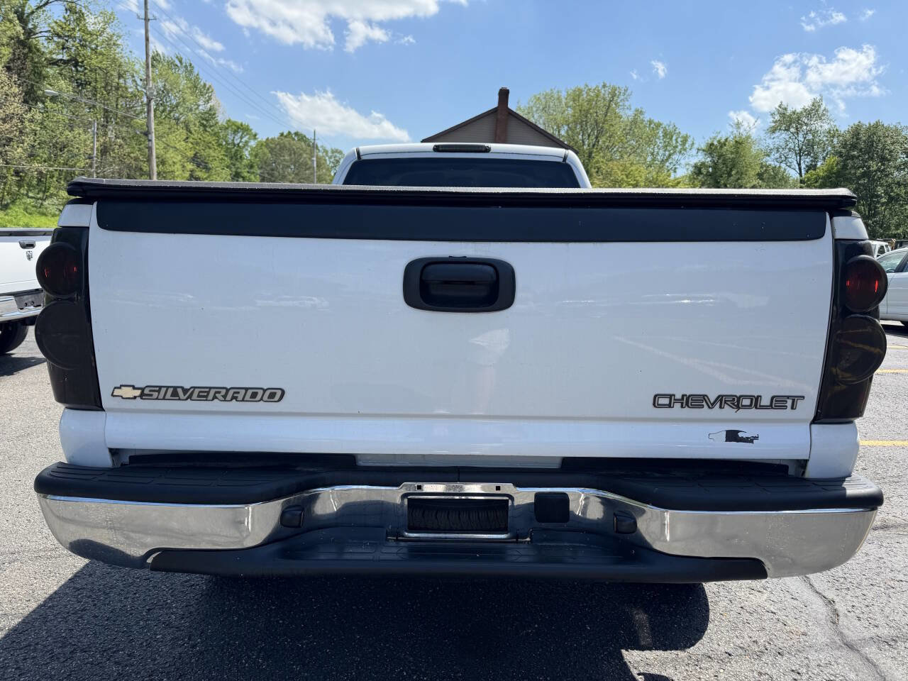 Used 2005 Chevrolet Silverado 2500 LT w/ Skid Plate Package AWD/4WD image 5