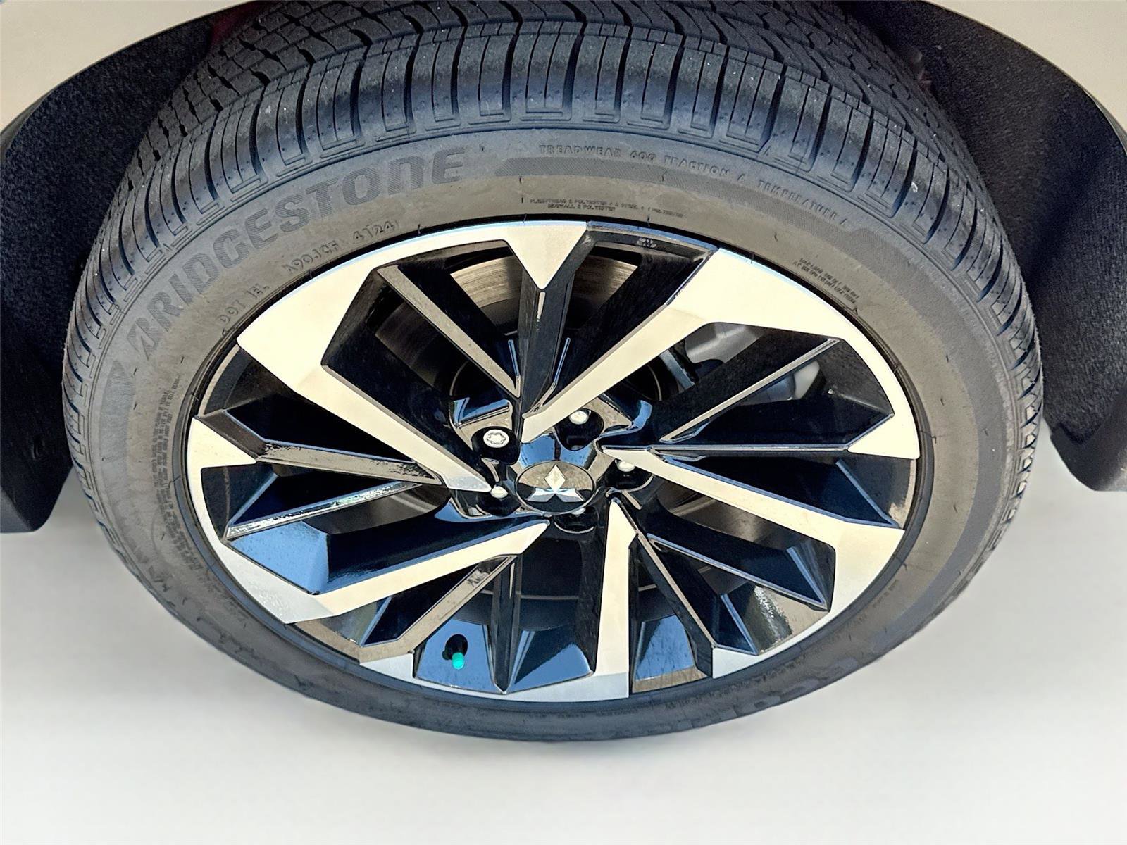 New 2025 Mitsubishi Outlander SEL image 32