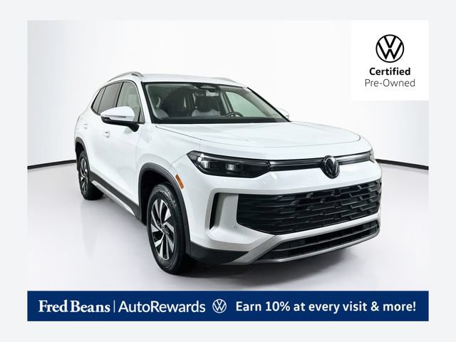 Certified 2025 Volkswagen Tiguan S AWD/4WD image 1