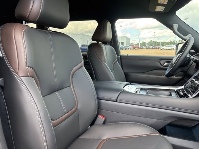 New 2026 Nissan Armada SL w/ Captain's Chari Seat Package image 21