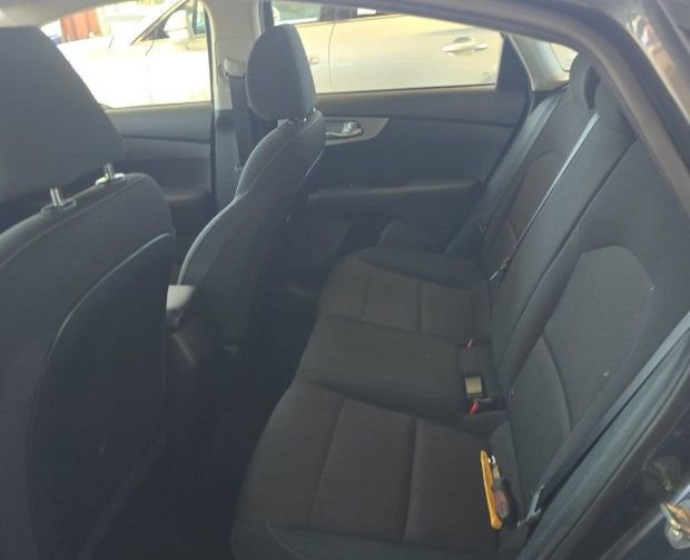 Used 2024 Kia Forte LXS image 9