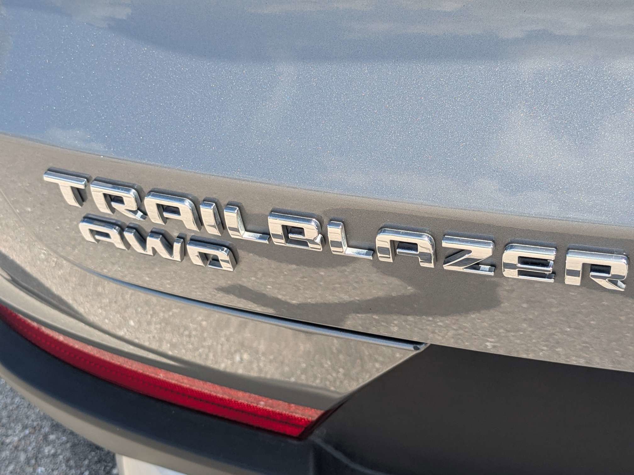 Used 2025 Chevrolet TrailBlazer LT AWD/4WD image 13
