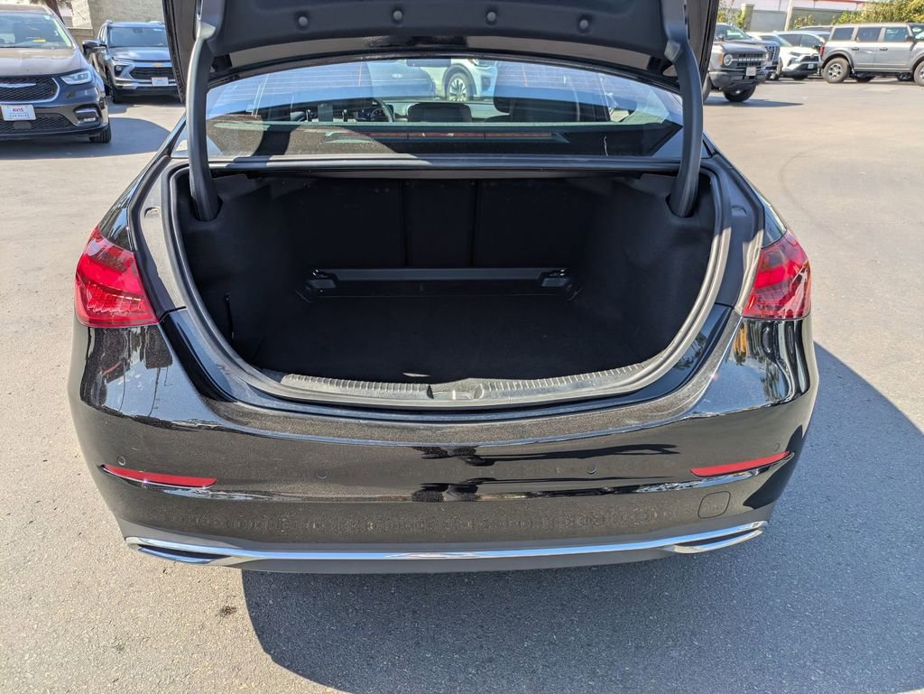 Used 2025 Mercedes-Benz C 300 Sedan image 31