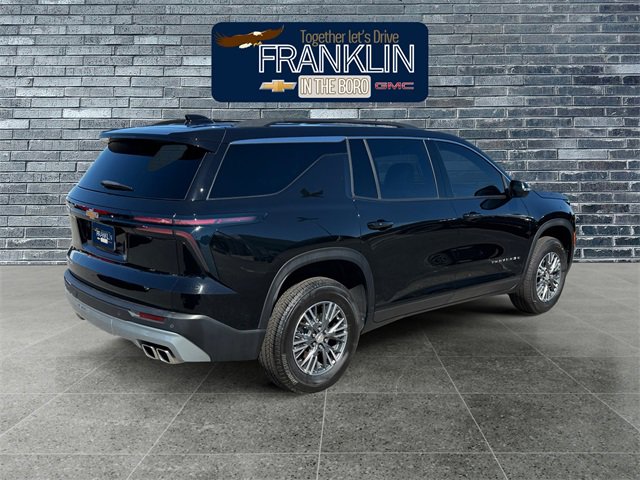 Used 2025 Chevrolet Traverse LT image 5