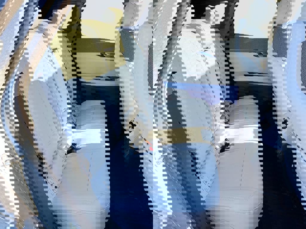 New 2026 Cadillac Optiq Sport 1 w/ LPO, Floor Liner Package image 29