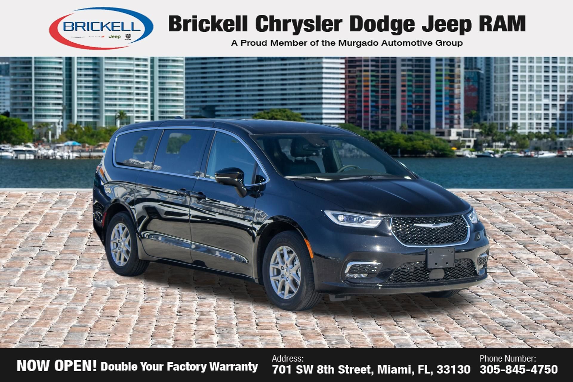 New 2025 Chrysler Pacifica Select FWD image 3