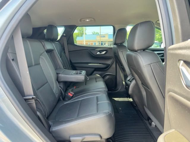 Used 2025 Chevrolet Blazer LT AWD/4WD image 11