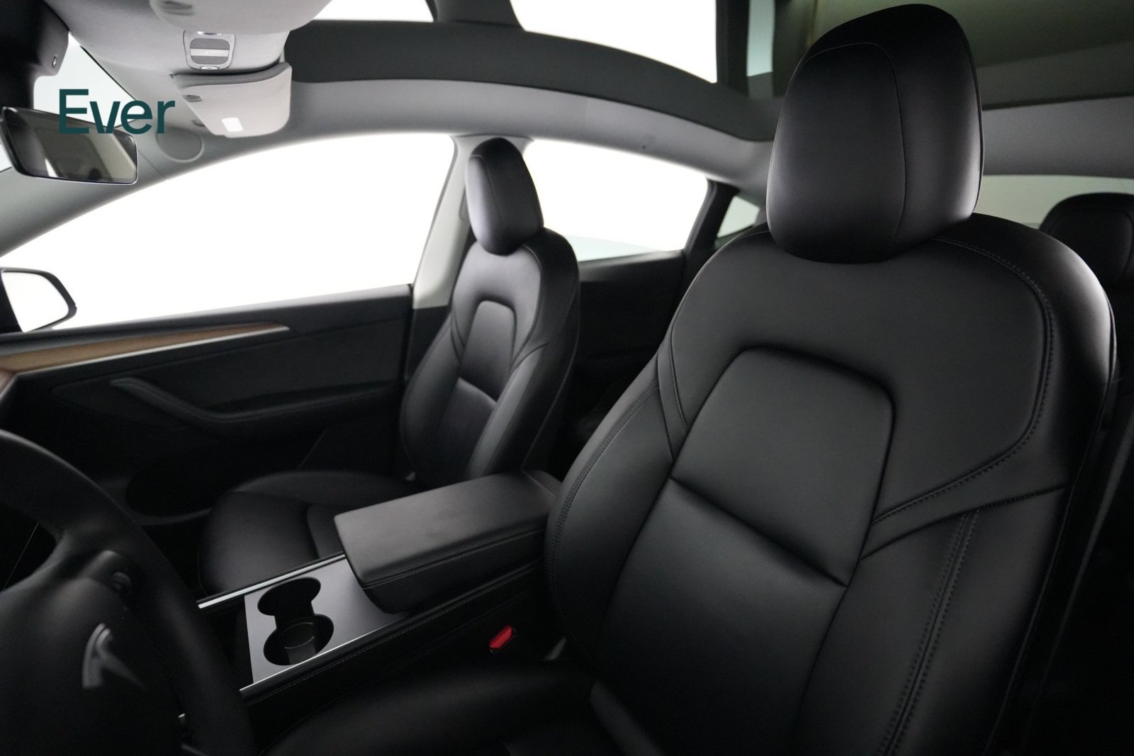 Used 2022 Tesla Model Y Long Range AWD/4WD image 4