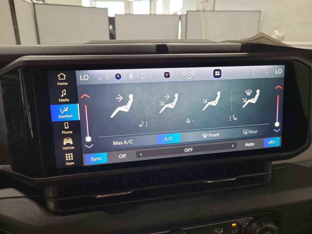 New 2025 Jeep Gladiator Sport AWD/4WD image 15