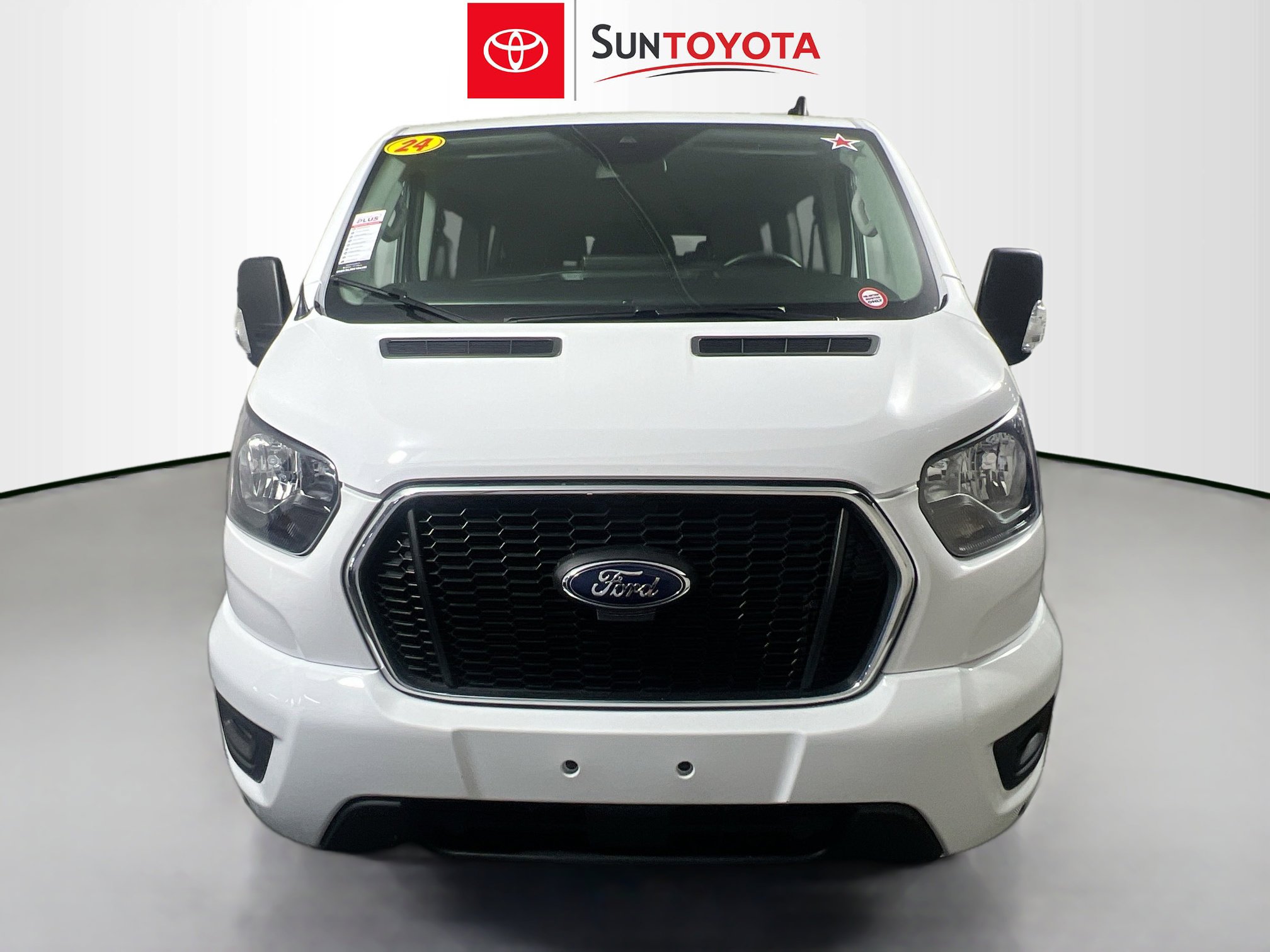 Used 2024 Ford Transit 350 XLT image 10