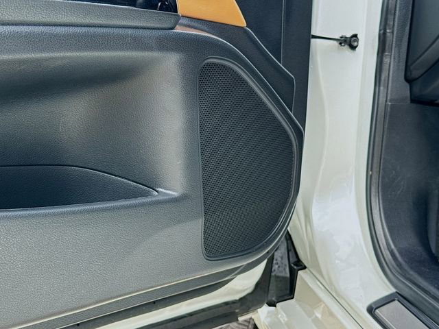 Used 2025 Lexus ES 350 w/ Premium Package image 15