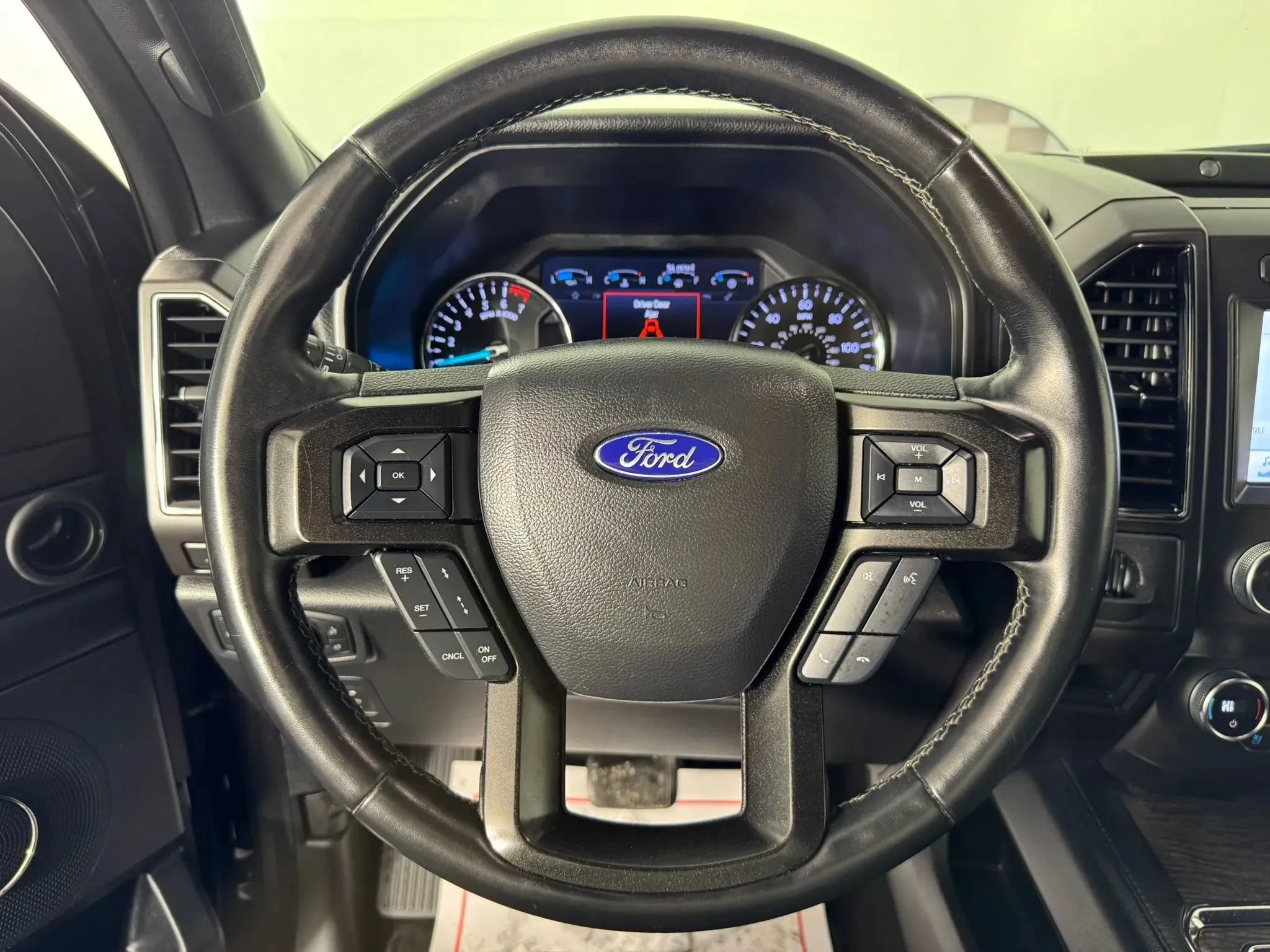 Used 2020 Ford Expedition Limited w/ Equipment Group 301A AWD/4WD image 13