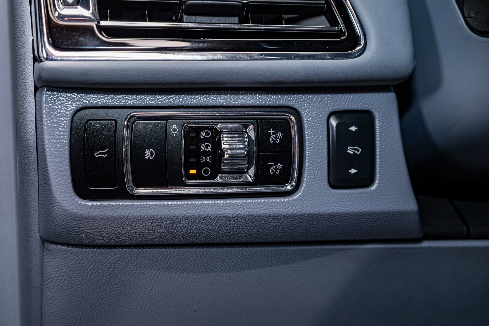 Used 2024 Lincoln Navigator Black Label image 17