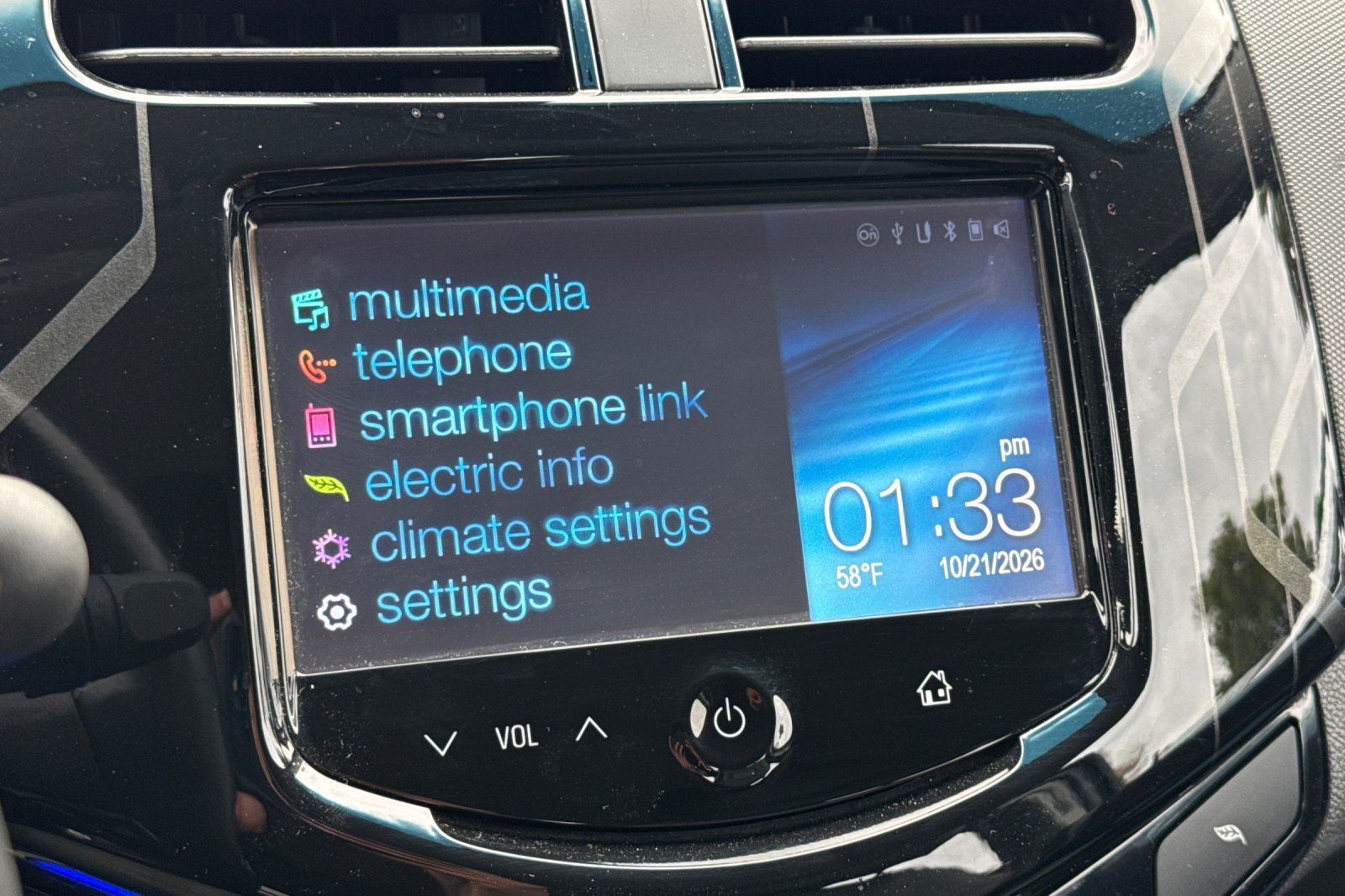 Used 2014 Chevrolet Spark LT FWD image 27