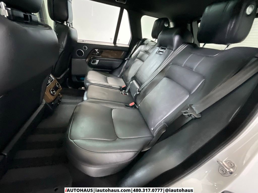 Used 2018 Land Rover Range Rover HSE image 16