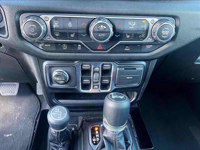 Used 2025 Jeep Wrangler Unlimited Sport AWD/4WD image 24