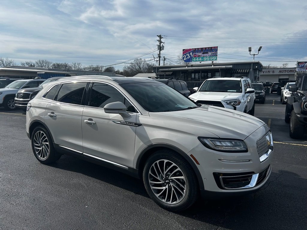 Used 2020 Lincoln Nautilus Reserve w/ Equipment Group 201A image 2